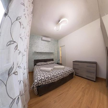 N&Ghomesweethome Raffaelloelegante Appartamento Ideale Casa Vacanze Affari Milan Exterior photo